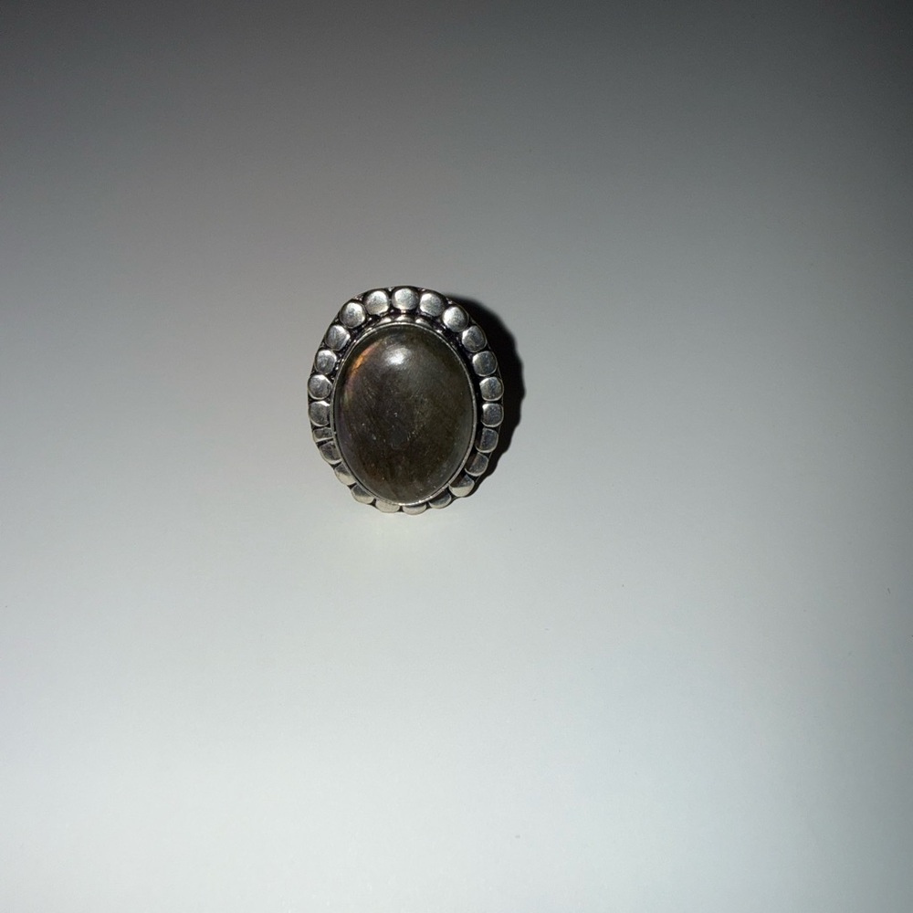 Sophisticated Silver Ring with Gray Stone